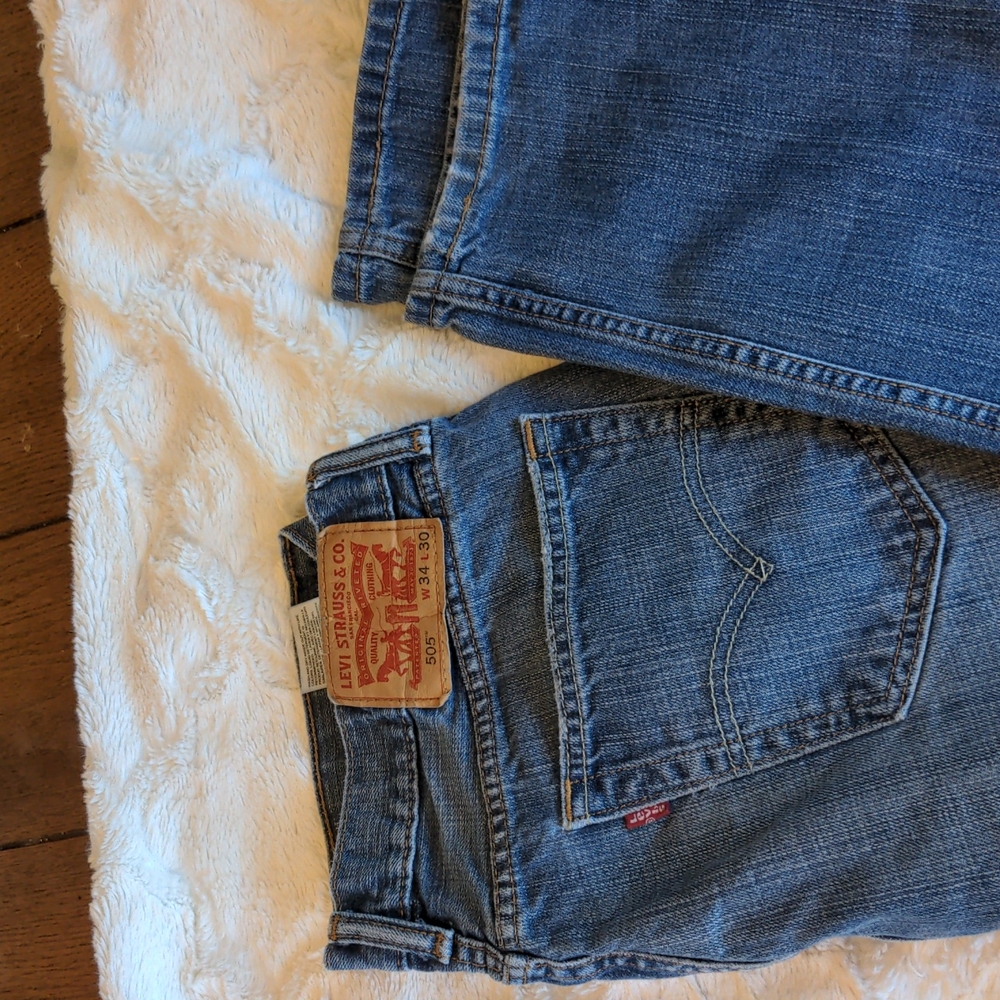 Levi jeans